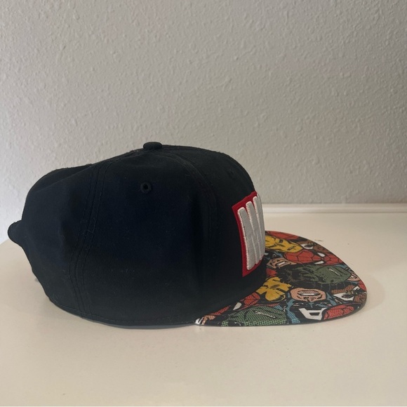 Marvel Black Hat with Red and White Logo - Picture 4 of 8